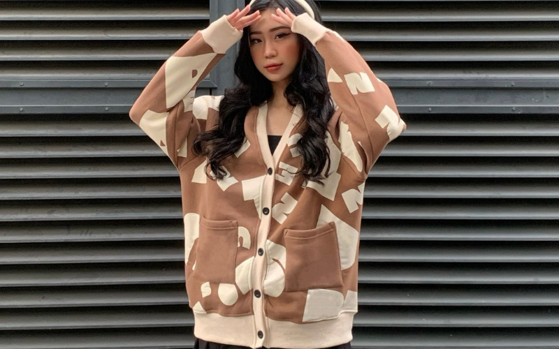 10 mẫu cardigan nữ hot trend, dễ phối đồ 10 May gia công cardigan nữ chất lượng cùng Khương Mai (Nguồn: Khương Mai)