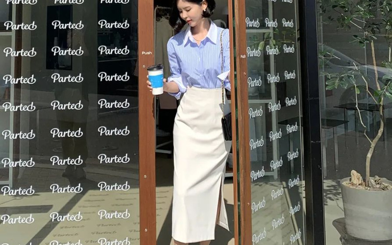 Chân váy công sở chuẩn form, tôn dáng, dễ phối đồ 9 Phối đồ với chân váy công sở (Nguồn: Internet)