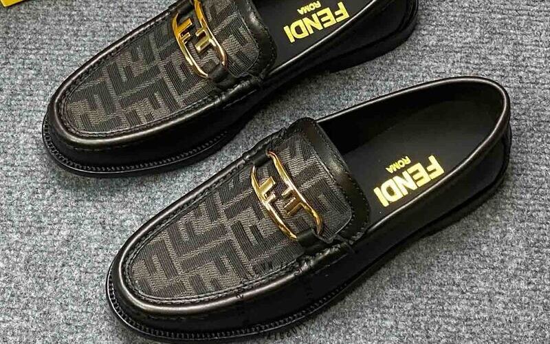 Fendi: Tuyệt tác và biểu tượng thời trang Ý 10 Giày FENDI (Nguồn: Internet)