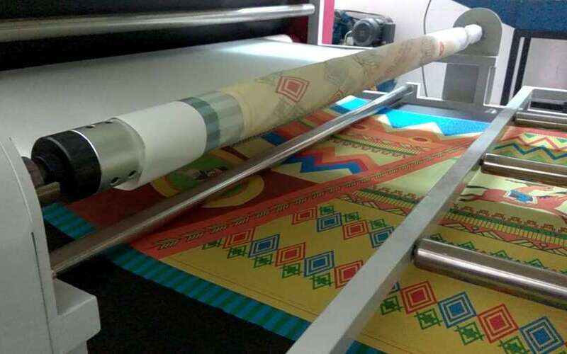 In chuyển nhiệt lên vải: Giải pháp in ấn bền đẹp 7 In chuyển nhiệt lên vải tạo ra những sản phẩm in sắc nét (Nguồn: Internet)