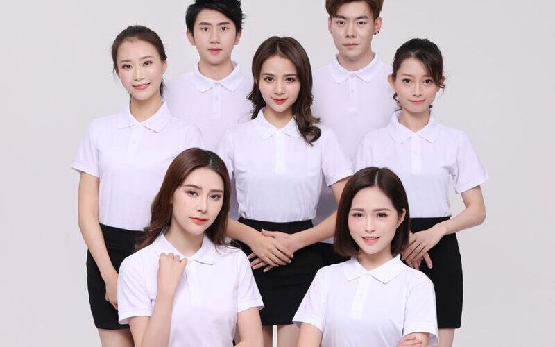 Vải cá sấu mè: Co giãn 4 chiều, vận động tự do 9 Vải cá sấu mè được sử dụng làm polo đồng phục (Nguồn: Internet)