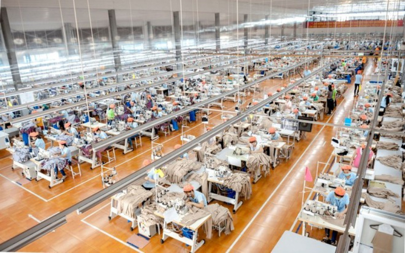 Xưởng gia công quần áo xuất khẩu – Chuẩn quốc tế 6 Xưởng gia công quần áo xuất khẩu (Nguồn: Internet)