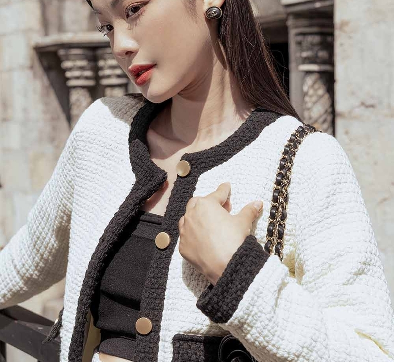 9 xưởng may áo khoác nữ Hà Nội uy tín nhất 8 Sản phẩm của xưởng may áo khoác nữ Hà Nội - Khương Mai (Nguồn: Internet)