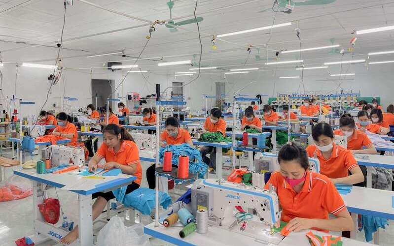 Xưởng may đồng phục công sở: Nâng tầm doanh nghiệp 6 Xưởng may đồng phục công sở (Nguồn: Internet)