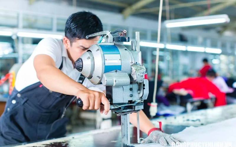 8 xưởng may đồng phục công sở TP.HCM 7 Xưởng may đồng phục công sở TP.HCM (Nguồn: Internet)