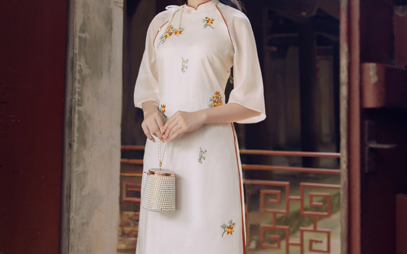 6 xưởng may gia công áo dài Hà Nội 8 Sản phẩm của xưởng may gia công áo dài Hà Nội - Khương Mai (Nguồn: Internet)