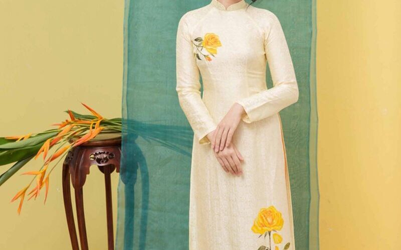 6 xưởng may gia công áo dài Hà Nội 10 Sản phẩm của xưởng may gia công áo dài Hà Nội - Eo Việt (Nguồn: Internet)