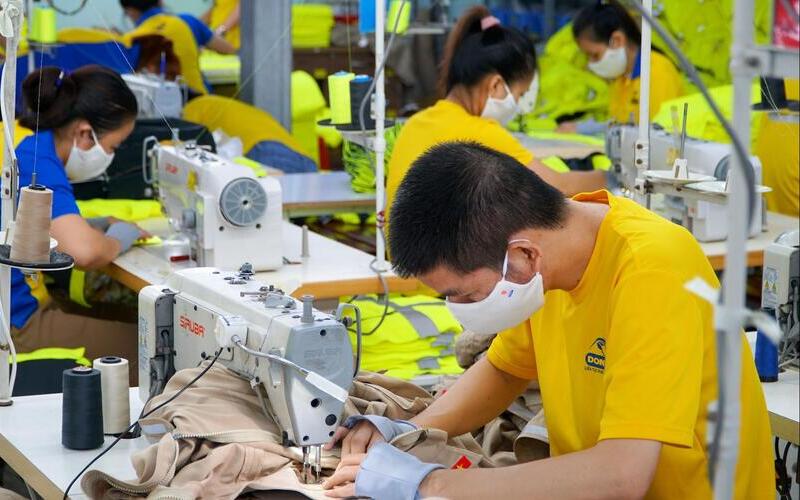 6 xưởng may gia công áo khoác TP.HCM 11 Xưởng may gia công áo khoác TP.HCM - DONY (Nguồn: Internet)