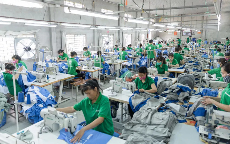 8 xưởng may gia công quần áo bảo hộ Hà Nội 7 Xưởng may gia công quần áo bảo hộ Hà Nội (Nguồn: Internet)