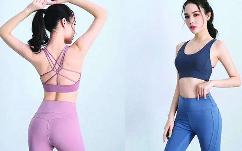 Áo tập gym: Sự hoàn hảo cho tín đồ thể thao 9 Áo bra thể thao phối với quần legging (Nguồn: Internet)