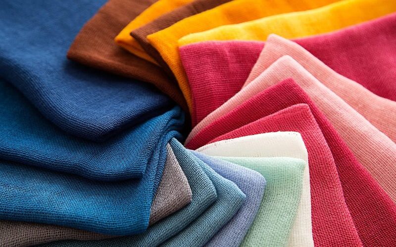 Vải là tiêu chí hàng đầu để chọn công ty may mặc Sài Gòn uy tín (Nguồn: Internet)