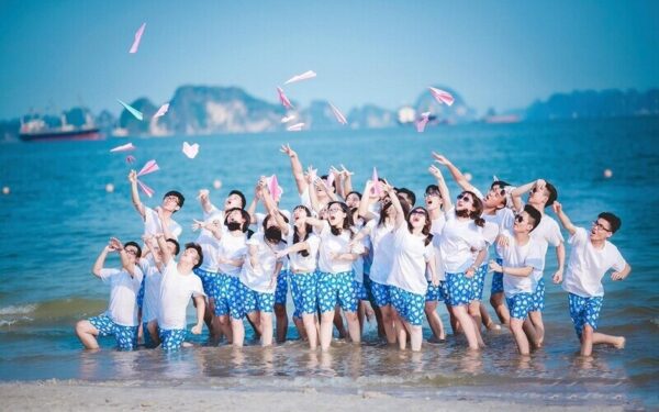 Đồng phục du lịch biển (Nguồn: Internet)