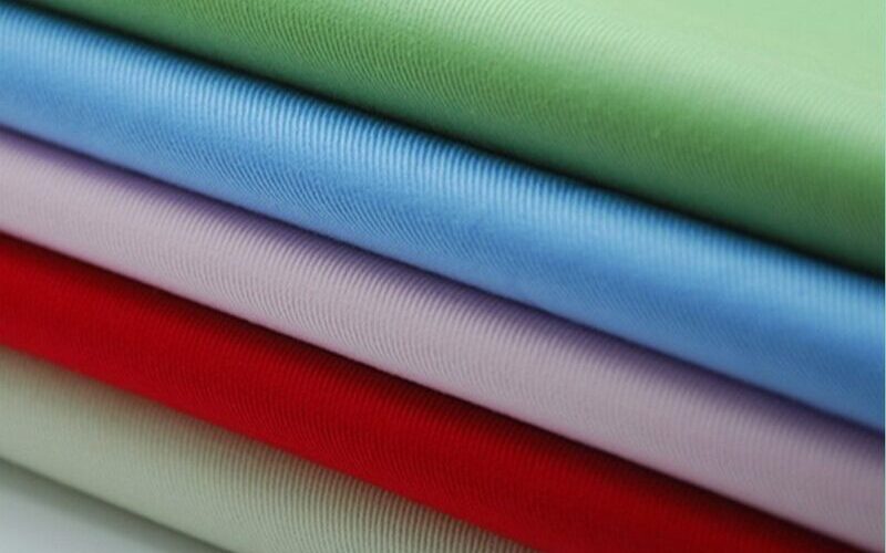 Ưu tiên sử dụng vải cotton làm đồng phục học sinh (Nguồn: Internet)