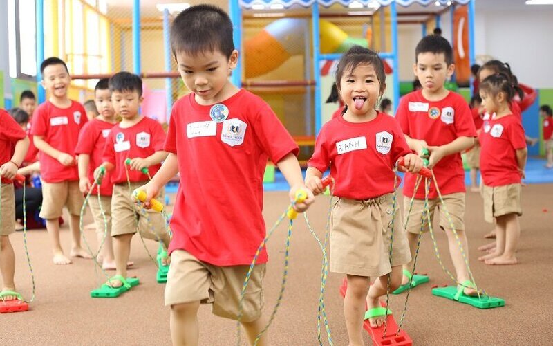 Đồng phục học sinh mầm non giúp gắn kết và bình đẳng (Nguồn: Internet) 