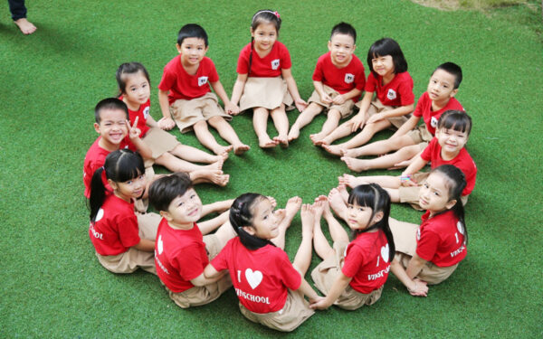 Áo thun đồng phục học sinh mầm non (Nguồn: Internet)