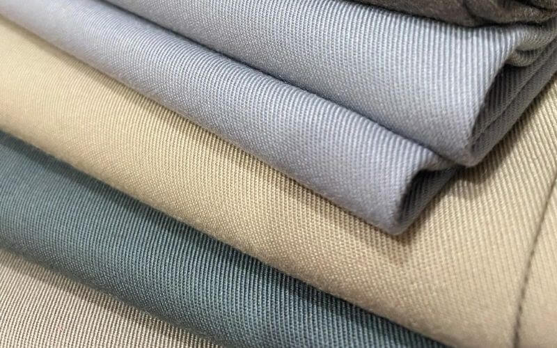 Vải kaki dùng để may đồng phục học sinh nữ Hàn Quốc (Nguồn: Internet)