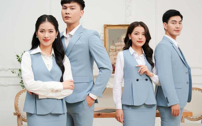 Đồng phục lễ tân khách sạn 5 sao đẹp 6 Đồng phục lễ tân khách sạn 5 sao (Nguồn: Internet)