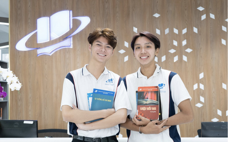 Đồng phục thể dục đại học đẹp nhất 2024 8 Đồng phục thể dục đại học (Nguồn: Internet)
