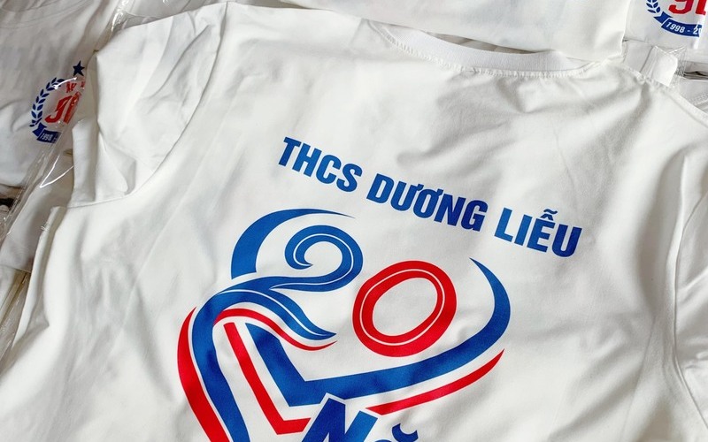 In áo đồng phục trường học (Nguồn: Internet)