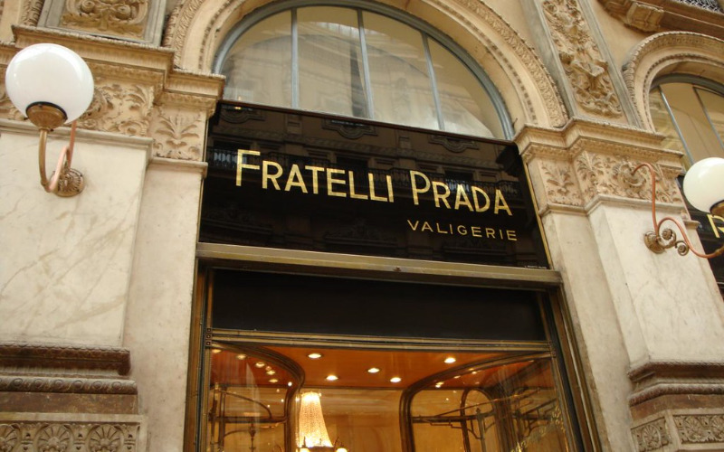 Prada - Biểu tượng thời trang Ý 13 Biểu tượng của sự sang trọng và đẳng cấp (Nguồn: Internet)
