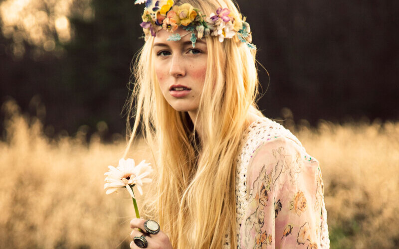 Thời trang bohemian: Tự do và đầy màu sắc 6 Thời trang Bohemian (Nguồn: Internet)