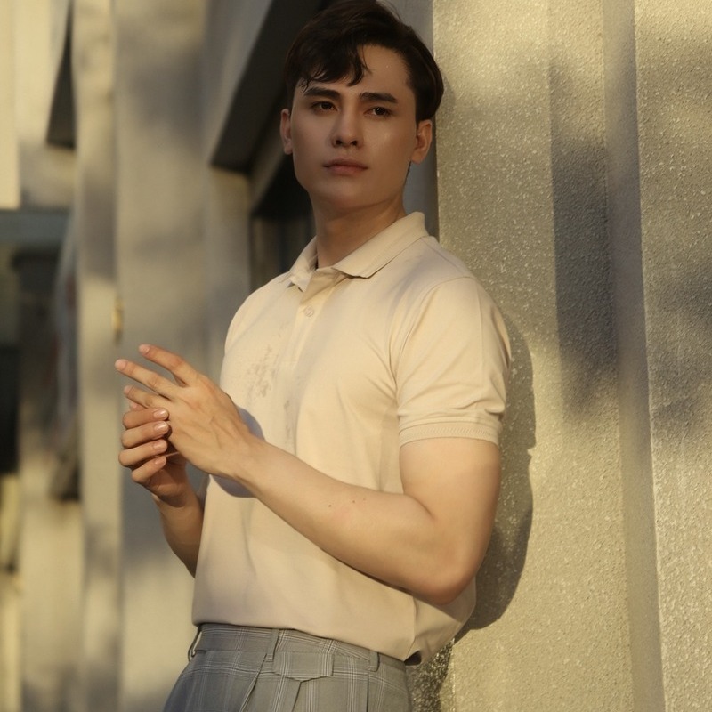 Thời trang vintage: Phong cách vượt thời gian 14 Mẫu áo phối hợp màu sắc Vintage hợp thời trang (Nguồn:Khương Mai)