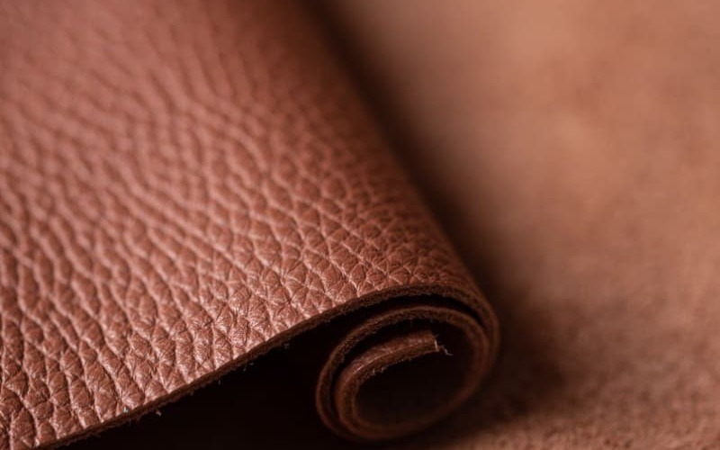Cách phân biệt vải da thật (Nguồn: Internet)