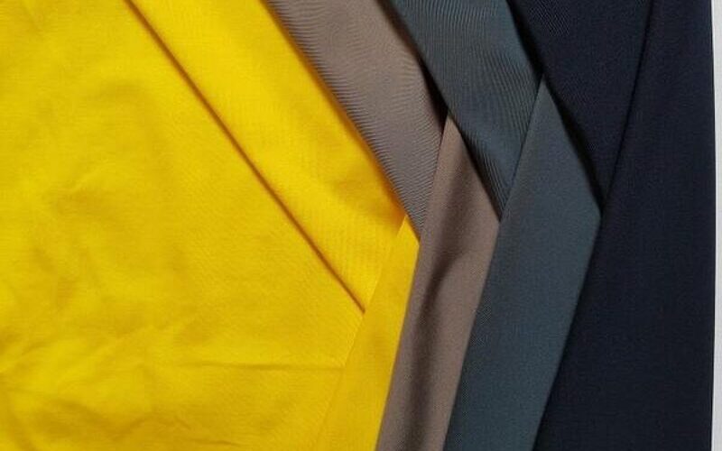 Vải lạnh mặc mát nhưng dễ bị nhăn (Nguồn: Internet)