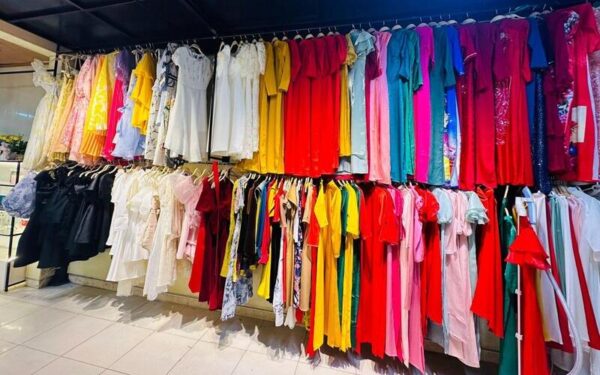 Sản phẩm của xưởng gia công quần áo Hà Nội (Nguồn: Internet)