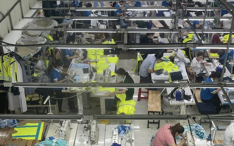 Đội ngũ công nhân may mặc nhiều kinh nghiệm (Nguồn: Khương Mai)