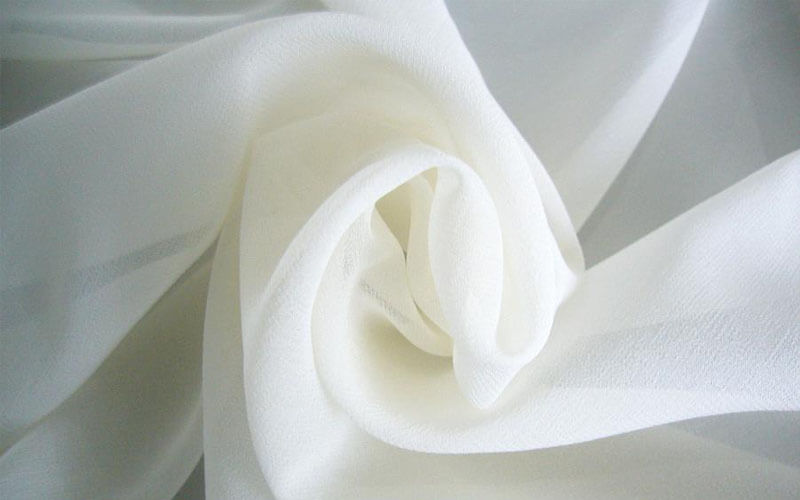 Xưởng may áo dài đẹp, uy tín - Khương Mai 8 Vải chiffon may áo dài (Nguồn: Internet)