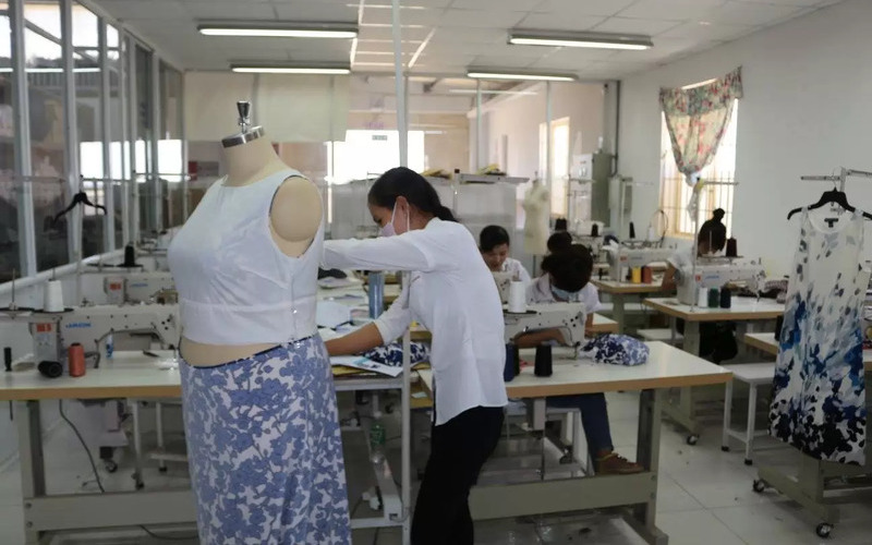 Xưởng may áo dài Phương Anh (Nguồn; Internet)