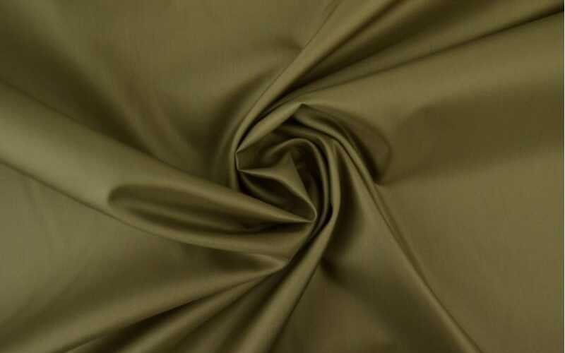 Xưởng may áo khoác đồng phục giá rẻ - Khương Mai 10 Vải gió (Nguồn: Khương Mai)