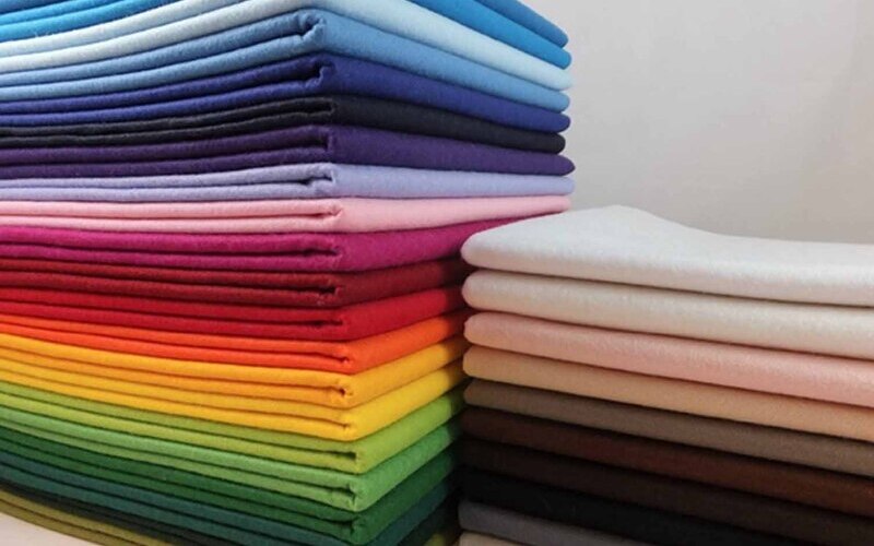 Vải là tiêu chí quan trọng để chọn xưởng may áo khoác quận 8 (Nguồn: Internet)