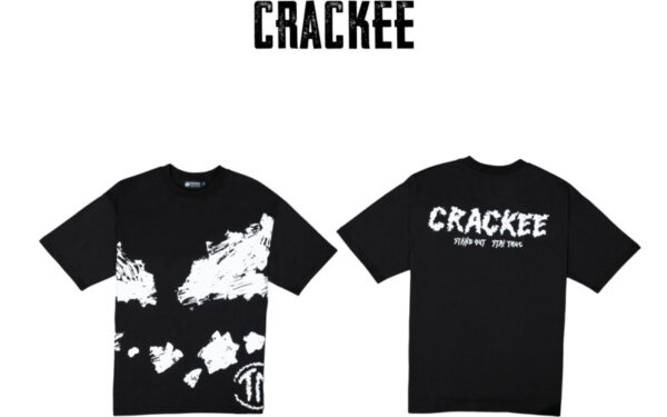 Áo thun tay lỡ (Nguồn: Khương Mai)