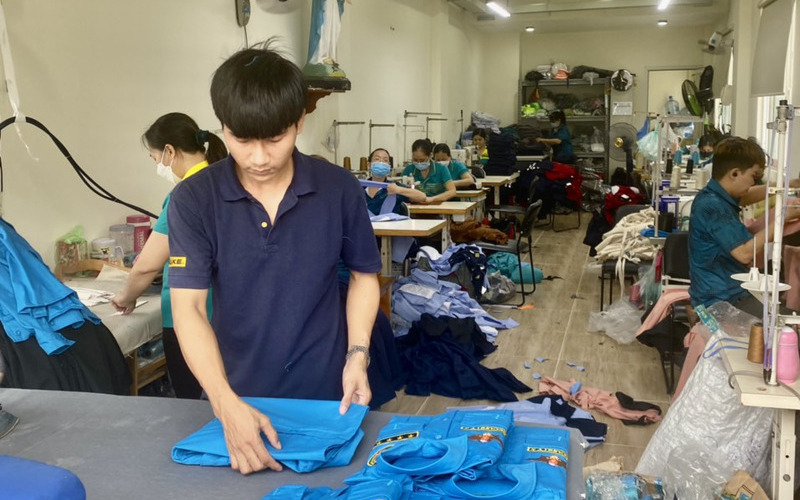 Xưởng may áo thun cao cấp (Nguồn: Internet)