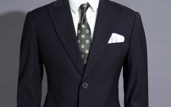 Xưởng may áo vest chuyên cung cấp sản phẩm áo vest cho nam và nữ (Nguồn: Internet)