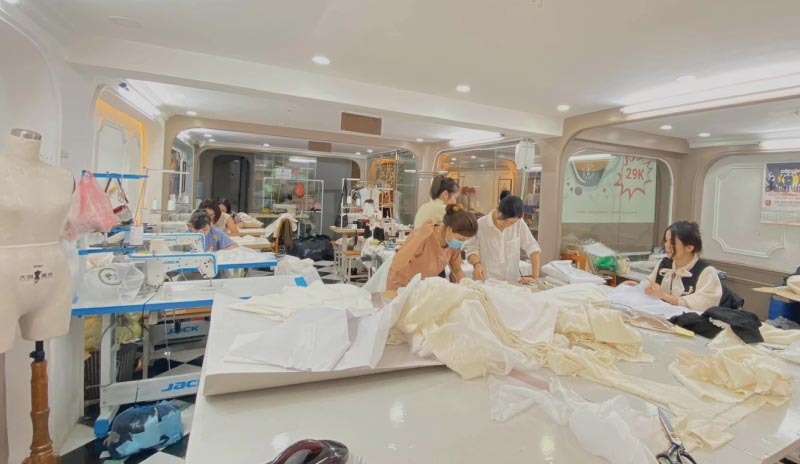 Xưởng may đầm thiết kế Bùi Minh Trực (Nguồn: Internet)