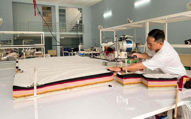 Xưởng may đồ bảo hộ quận 8 VICT (Nguồn: Internet)