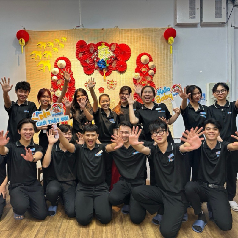 Mẫu thiết kế đồng phục công ty sản xuất bởi xưởng may Khương Mai (Nguồn: Khương Mai)