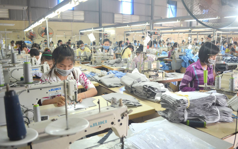7 xưởng may gia công áo khoác Hà Nội 8 Xưởng may gia công áo khoác Hà Nội (Nguồn: Internet)