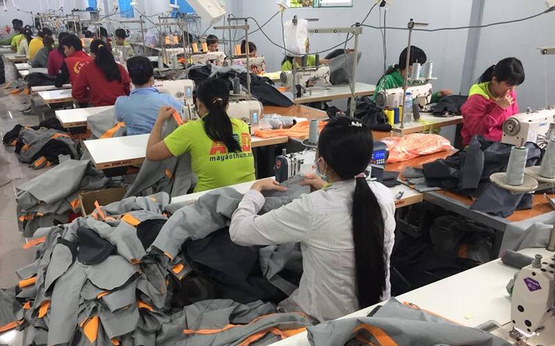 Xưởng may gia công quần áo thể thao (Nguồn: Internet)
