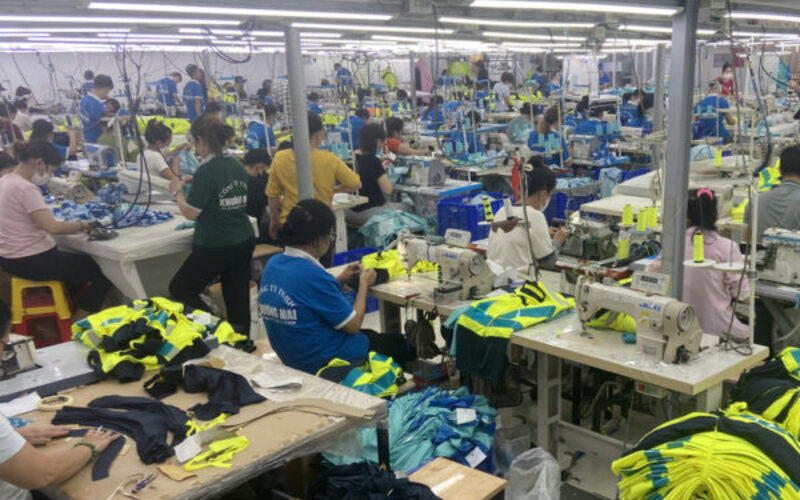 Xưởng may khẩu trang uy tín hàng đầu - Khương Mai 9 xuong may khau trang 2