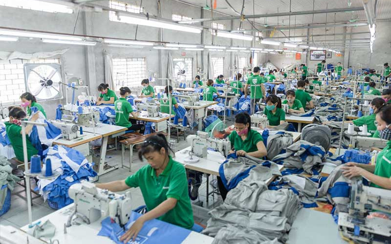 Xưởng may quần áo giá rẻ: Tiết kiệm cho doanh nghiệp 7 Năng lực sản xuất là tiêu chí để chọn xưởng may quần áo giá rẻ (Nguồn: Internet)
