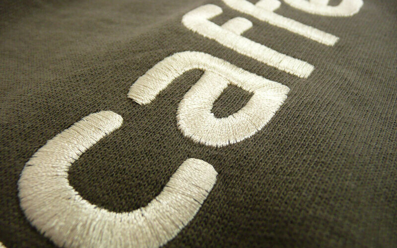 In thêu logo trên quần áo (Nguồn: Internet)