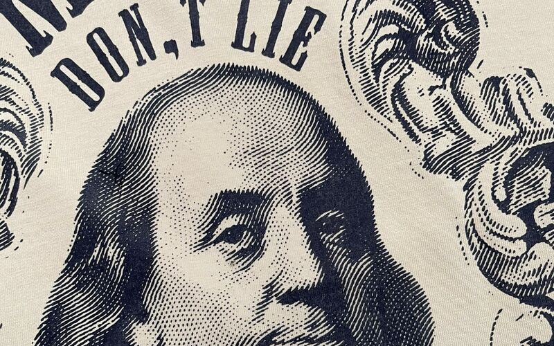 Sản phẩm in ấn (Nguồn: Khương Mai)